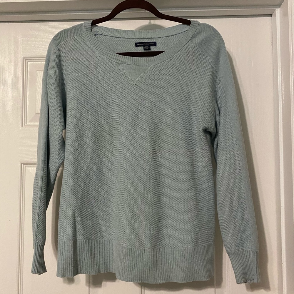 American Eagle - Ice blue long sleeve